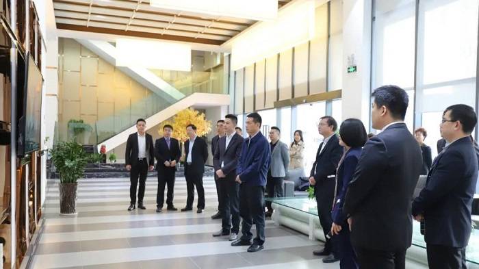 九江市市长谢来发一行考察指导宝通公司，鼓励加大鑫宝通BWFRP管道研发工作