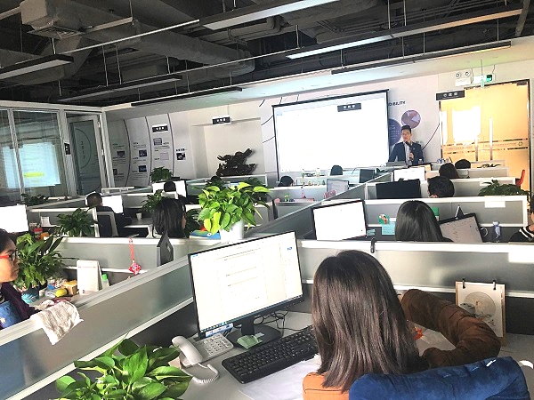 万向娱乐为安华光电做第二期员工技能提升辅导